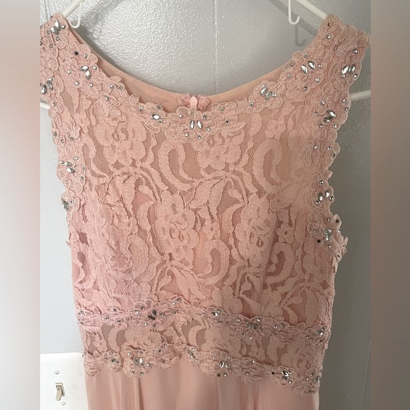 Light pink ball gown - Picture 3 of 3